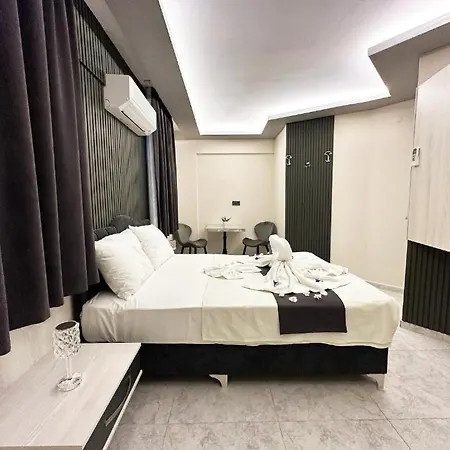 Marina Lora Sigacik Otel